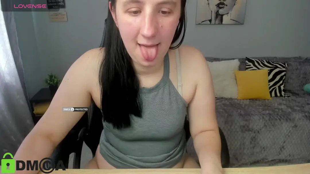 AnettaGold show preview