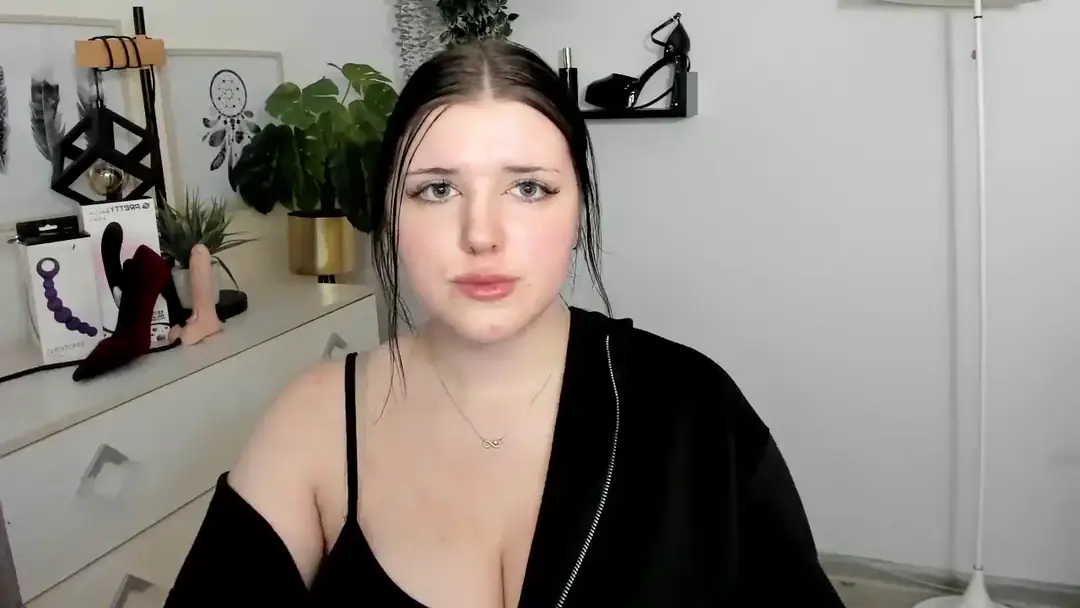 Angelababe21 show preview