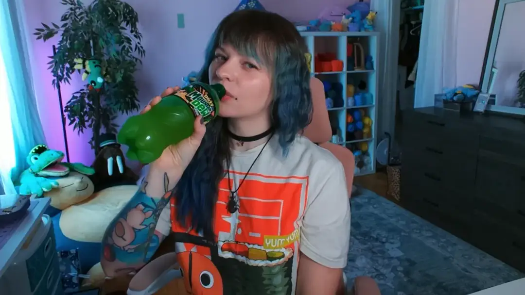 Pawmira video #145425