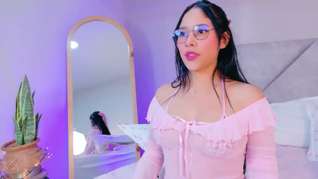 MeganRoss_ show preview