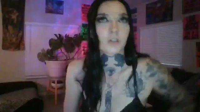 LizzyVicious show preview