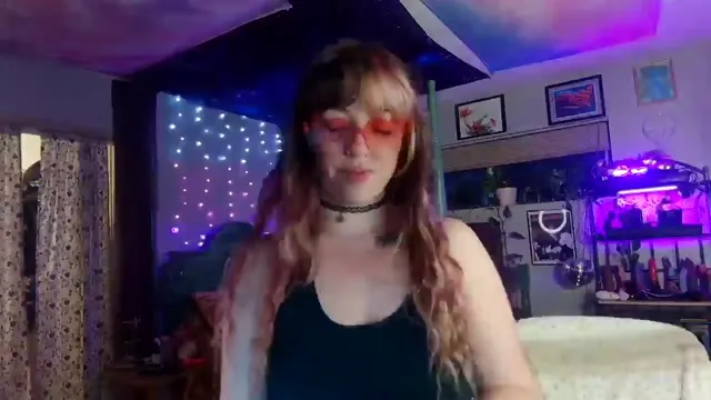 LilPinkAlien video #149038
