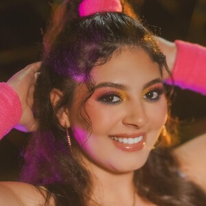MiaGreys_