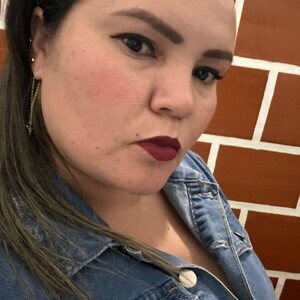 Anahi_moore