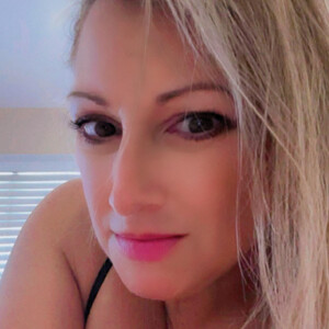 Aleesa_milf