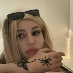 Alison_Moonli