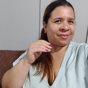LatinaBigAss4