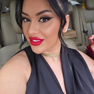 Busty_Cristal