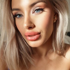 Anna_Brown