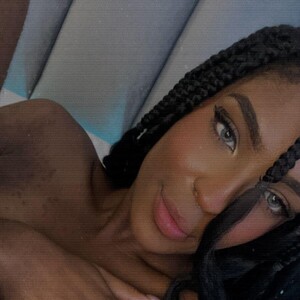 EmelyDeluxe