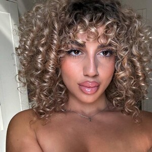 sweetcurlyyy