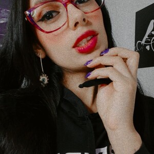Anaiss_hot10