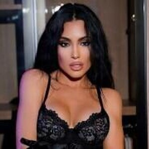 QueenAleciaX