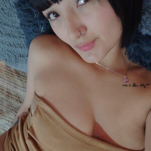 HinaLov