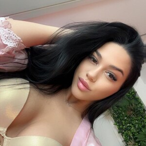 MiaVelvety