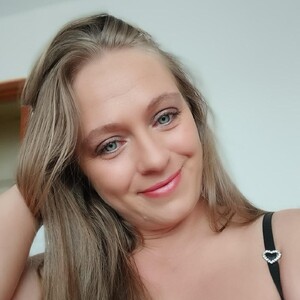 Rebecca_Mistique