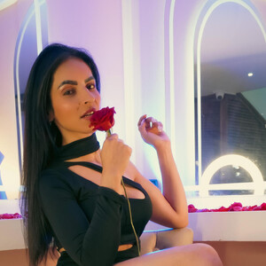 Samantha_Velle